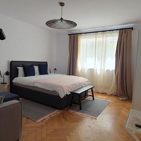 The Pines Serviced Apartments Braşov Eksteriør bilde
