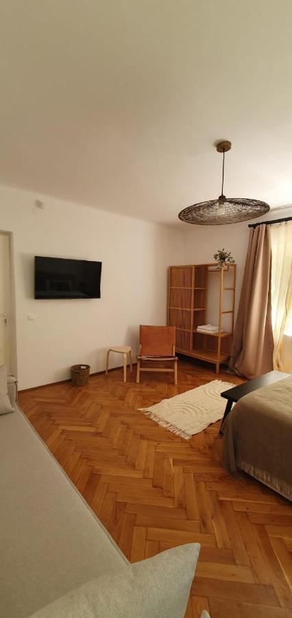 The Pines Serviced Apartments Braşov Eksteriør bilde