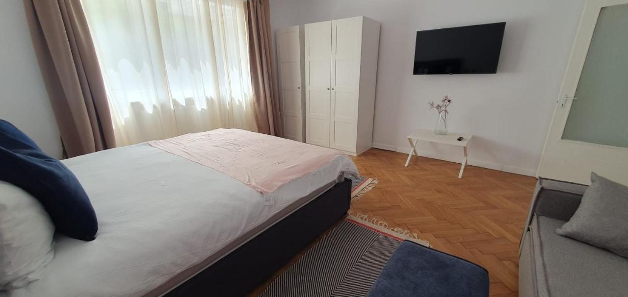 The Pines Serviced Apartments Braşov Eksteriør bilde