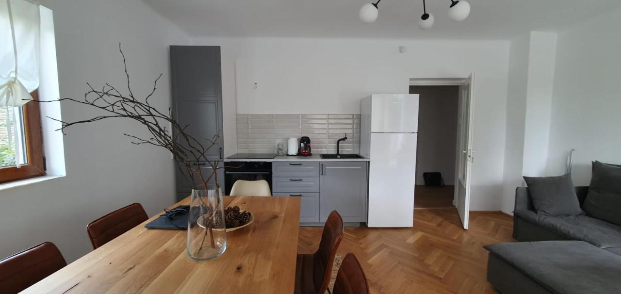 The Pines Serviced Apartments Braşov Eksteriør bilde