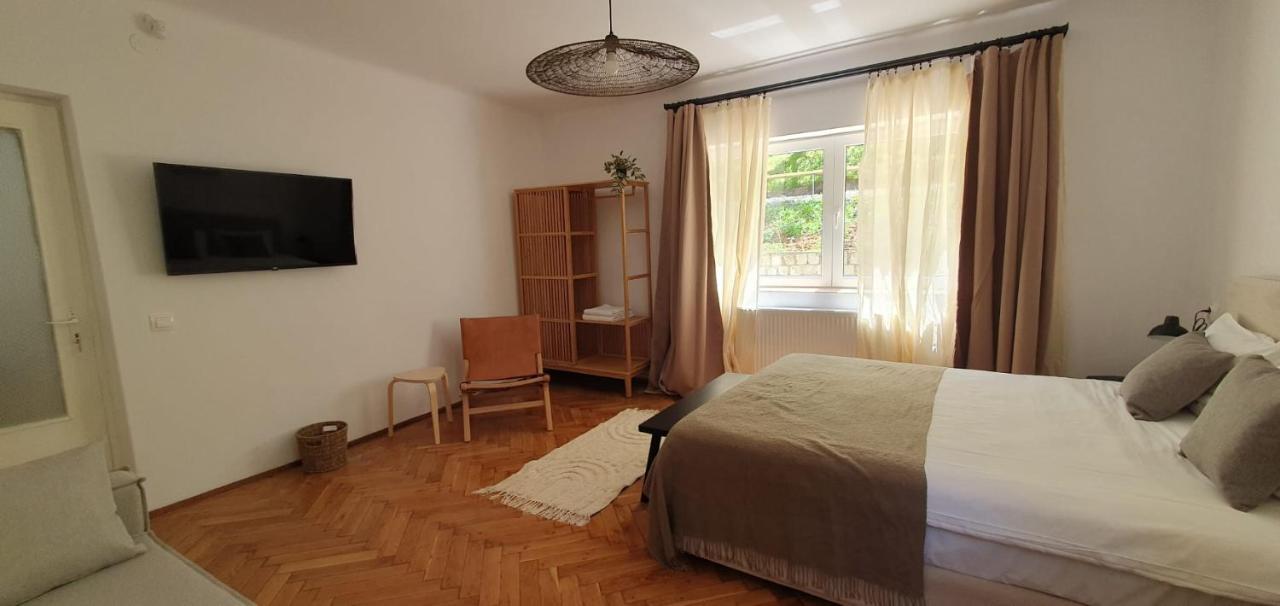 The Pines Serviced Apartments Braşov Eksteriør bilde