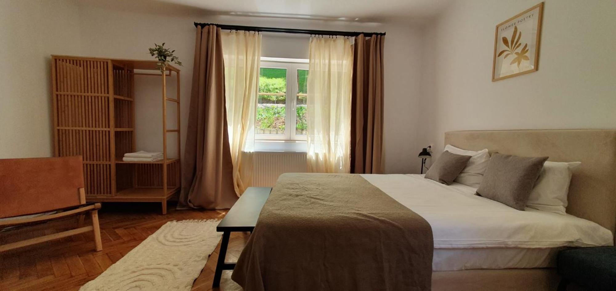 The Pines Serviced Apartments Braşov Eksteriør bilde